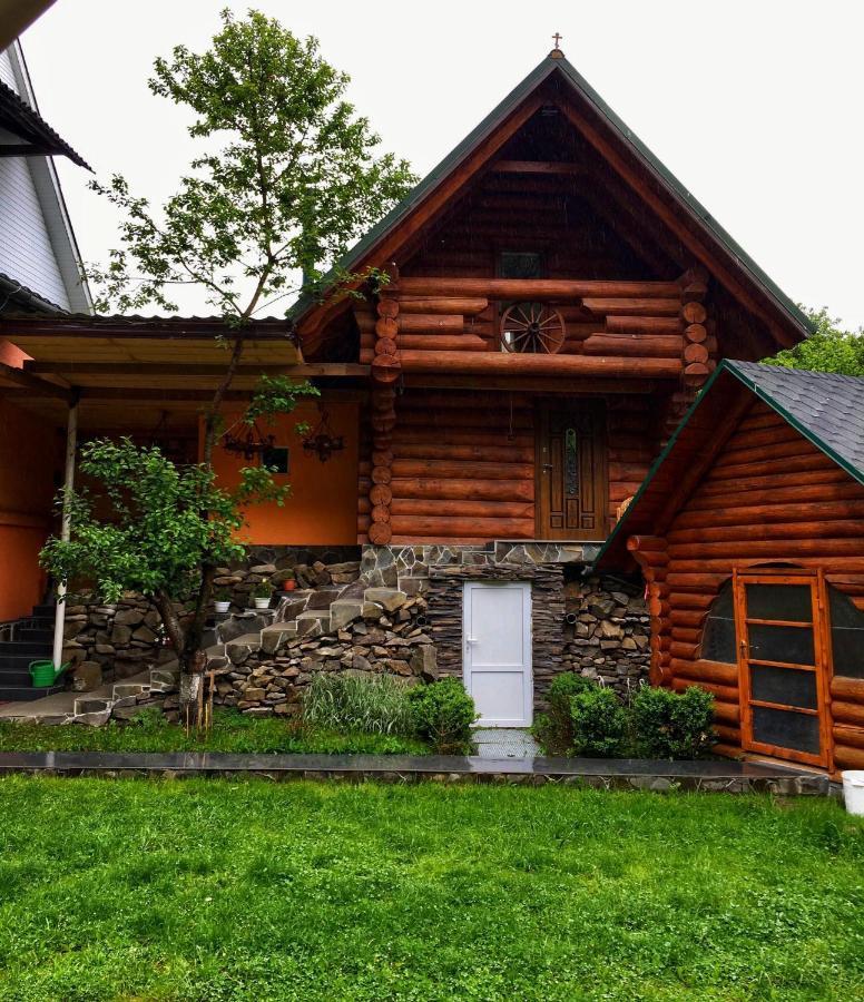 Садиба Between Mountains Mizhhirya  Zewnętrze zdjęcie