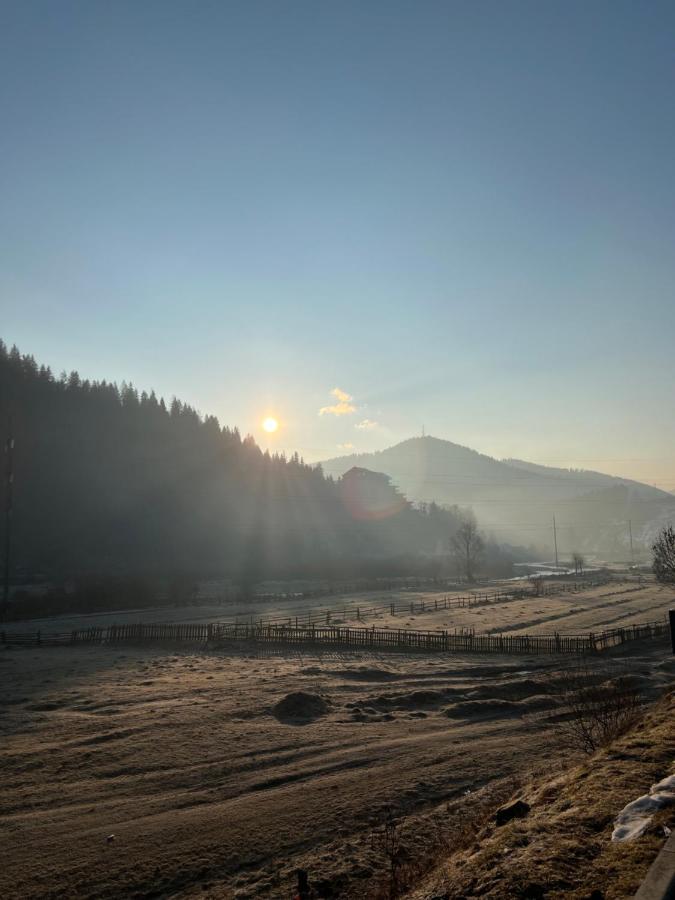 Садиба Between Mountains Mizhhirya  Zewnętrze zdjęcie