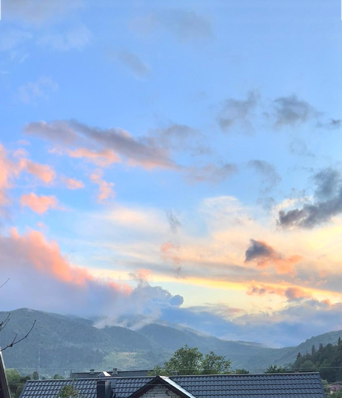 Садиба Between Mountains Mizhhirya  Zewnętrze zdjęcie