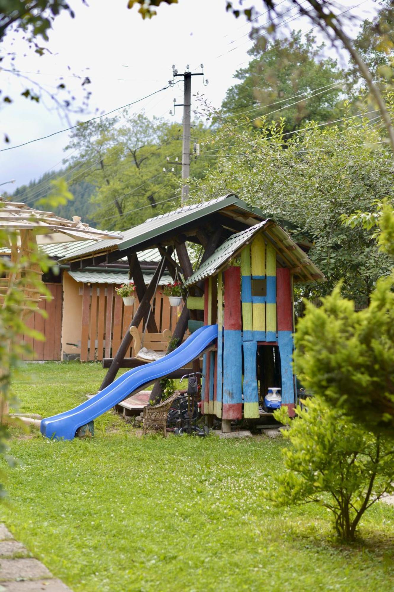 Садиба Between Mountains Mizhhirya  Zewnętrze zdjęcie